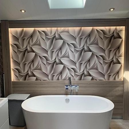Muscovy Lodge With Hot Tub At Tattershall Lakes Country Park 外观 照片
