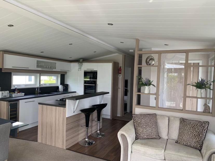 Muscovy Lodge With Hot Tub At Tattershall Lakes Country Park 外观 照片