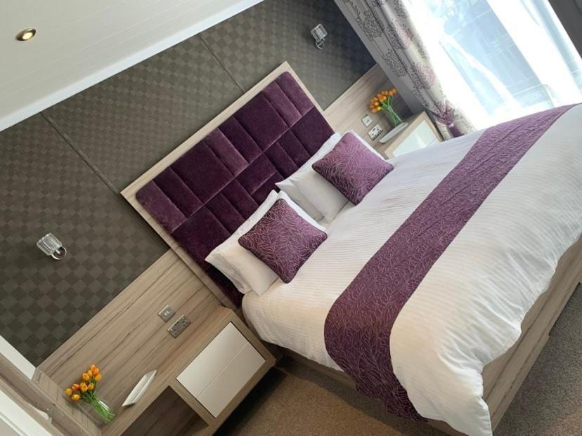 Muscovy Lodge With Hot Tub At Tattershall Lakes Country Park 外观 照片