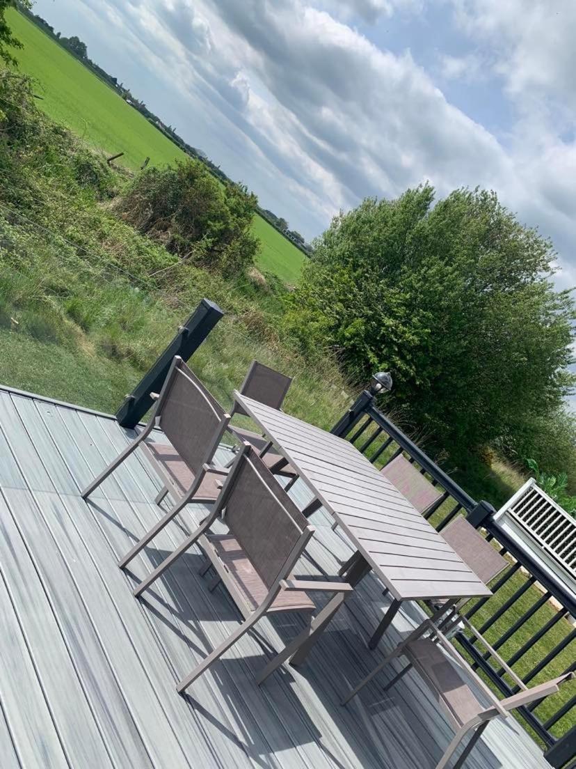 Muscovy Lodge With Hot Tub At Tattershall Lakes Country Park 外观 照片